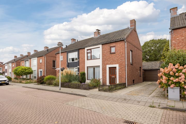 Sint Dionysiusstraat 23 in Putte foto