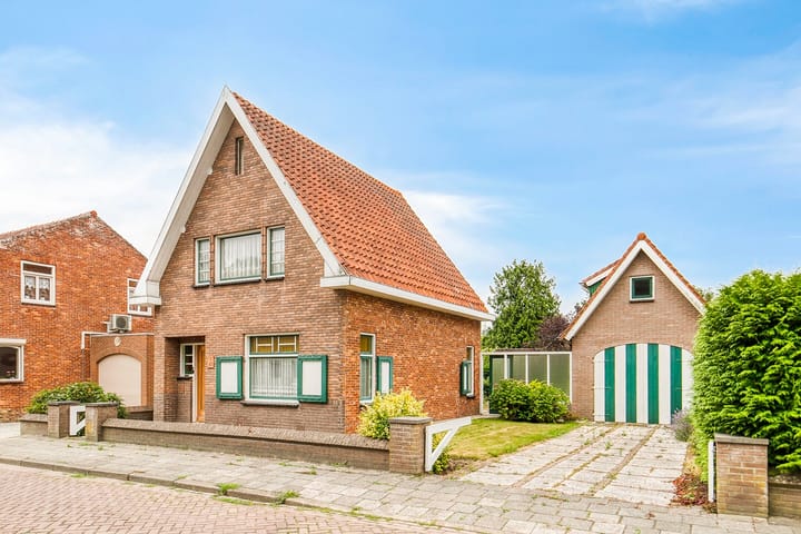 Sint Josephstraat 8 in Hengstdijk foto