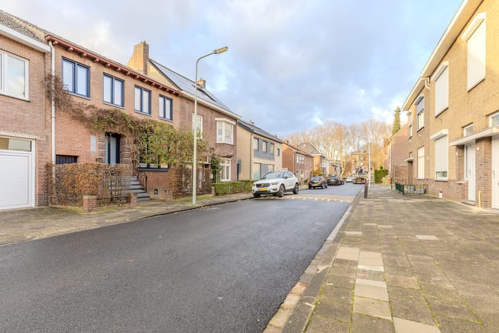 Sint Servatiusweg 18 in Maastricht foto