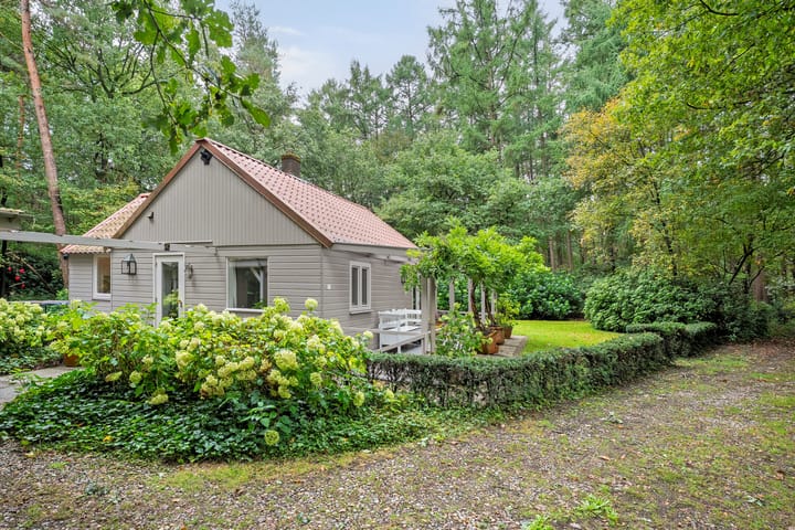 Slennebroekerweg 7 in Dalfsen foto