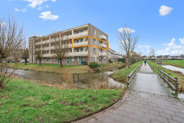 Sleper 32 in Woerden foto