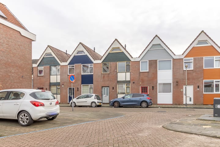 Sluisdijkstraat 125 in Den Helder foto
