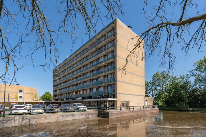 Sluisplein 19 in Ouderkerk aan de Amstel foto