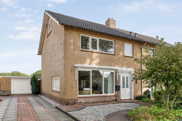 Smitstraat 16 in Ommen foto