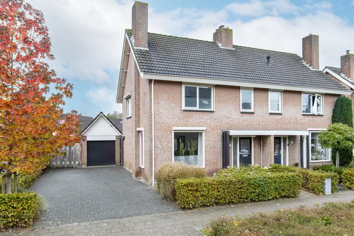 Snellenweer 12 in Werkendam foto