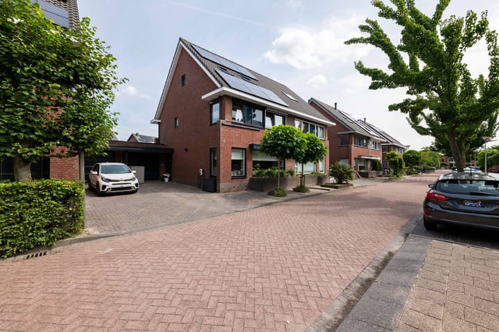 Sonatestraat 5 in Hellevoetsluis foto