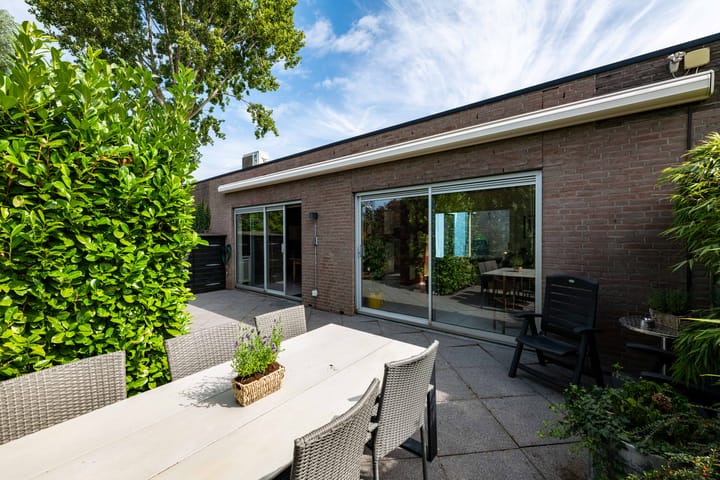 Spandonkstraat 2 in Hellevoetsluis foto