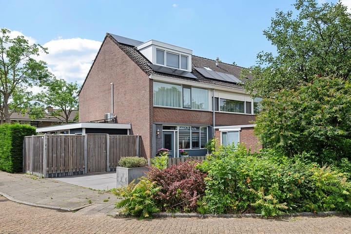 Spoorlaan 25 in Voorhout foto