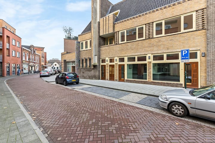 Spoorstraat 14 in Hilversum foto