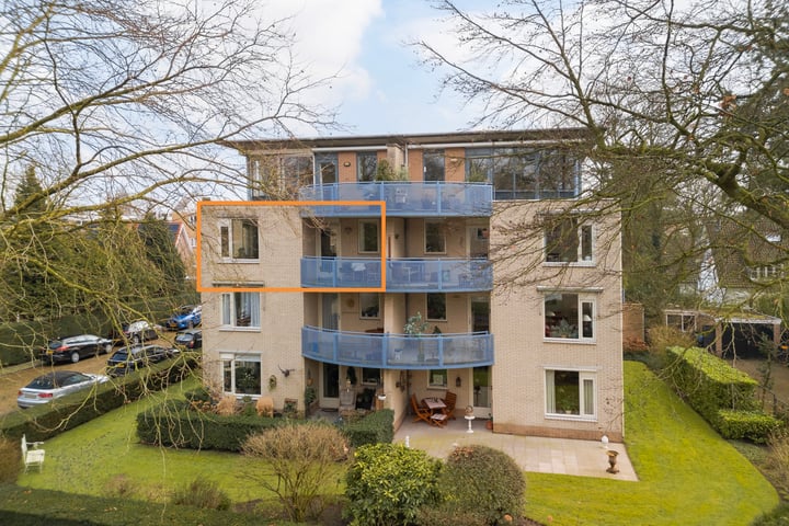 Spoorstraat 27 in Baarn foto