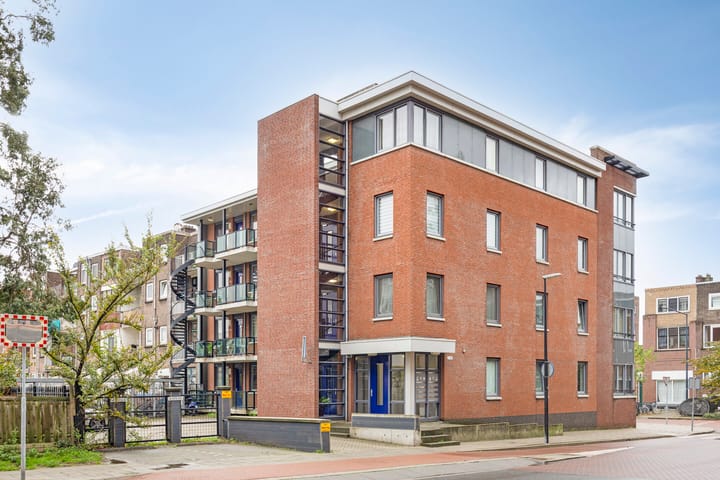 Spoorstraat 30 in Schiedam foto