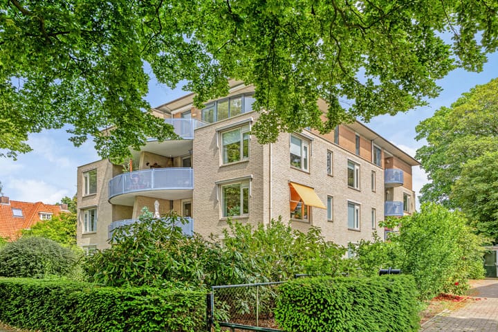 Spoorstraat 35 in Baarn foto