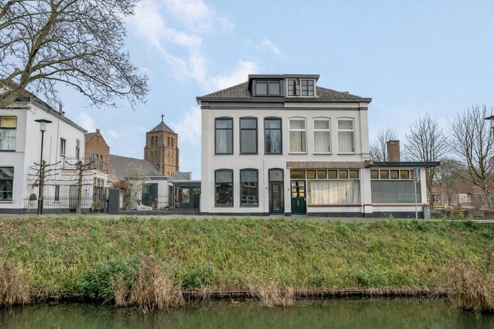 Foto van woning St. Walburgbinnensingel 4, Tiel
