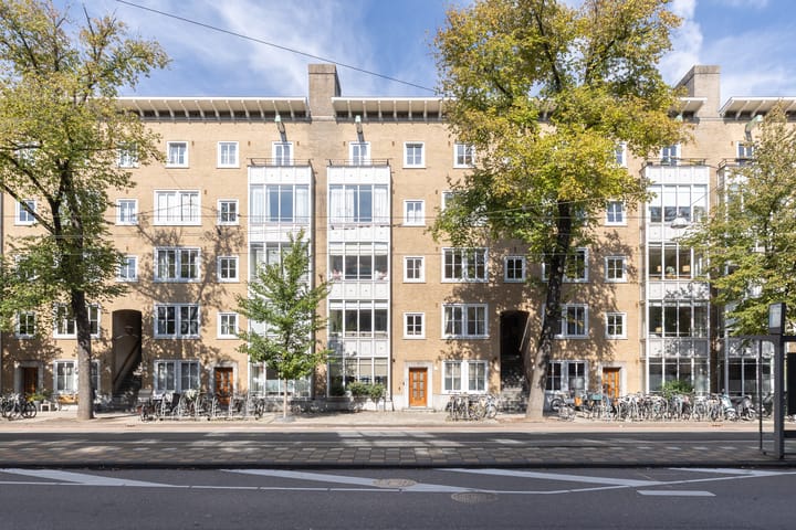 Stadionweg 118 in Amsterdam foto