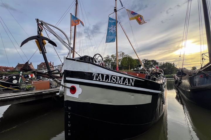 Stadshaven 20 in Woudrichem foto