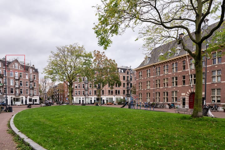 Staringplein 4-4 in Amsterdam foto