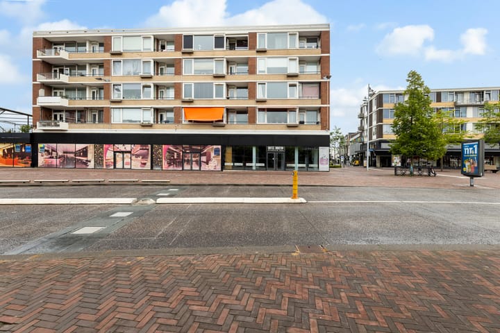 Stationsplein 30 in Hengelo foto