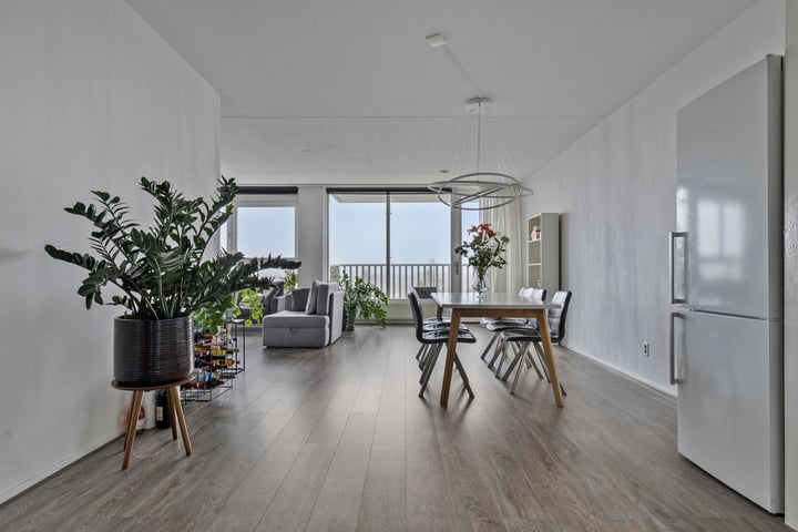 Stationsplein 66 in Schiedam foto