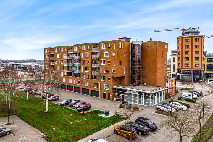 Stationsplein 96 in Heerhugowaard foto