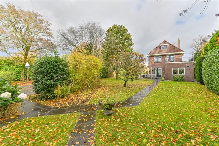 Stationsstraat 2 in Hoogeveen foto