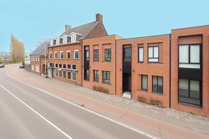 Stationsstraat 21 in Roosendaal foto