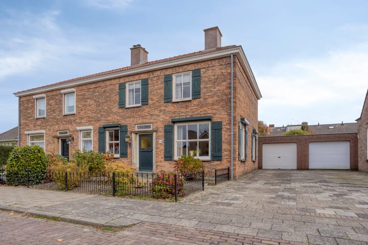 Stationsstraat 86 in Drunen foto