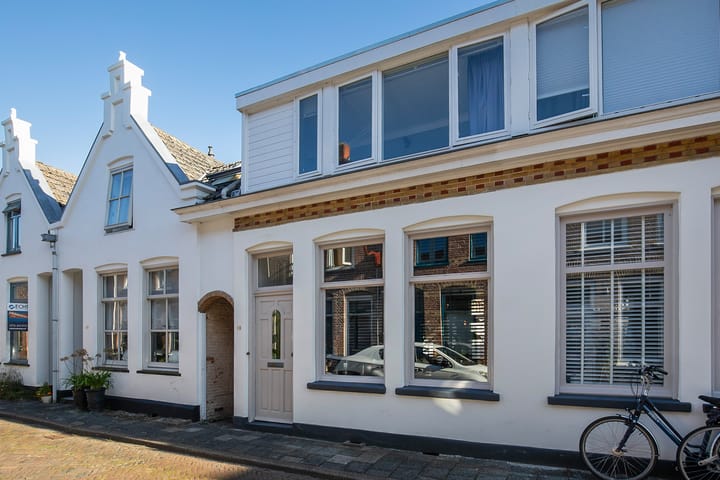 Stationstraat 16 in Alkmaar foto