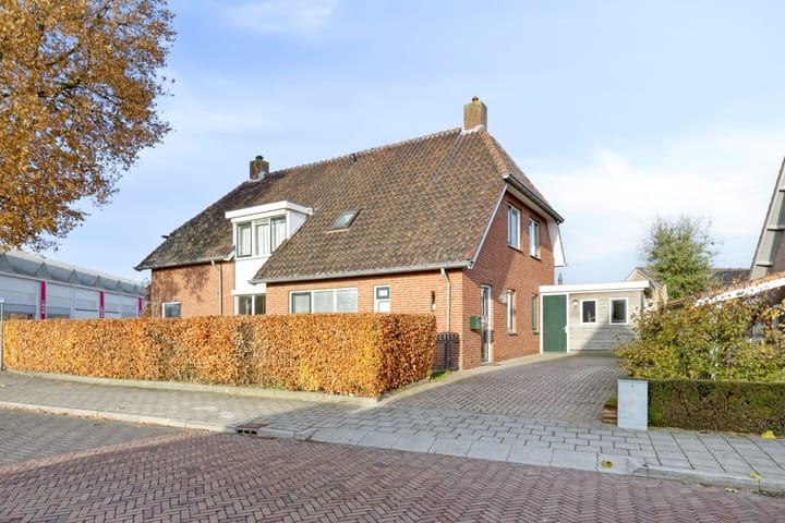 Stationsweg 14b in Enter