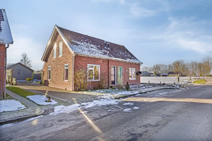 Stationsweg 20 in Visvliet foto