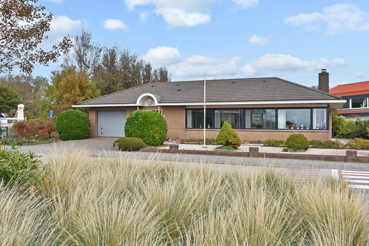 Stationsweg 69 in Hoek van Holland foto