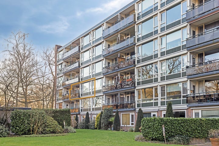 Stationsweg 92-306 in Ede foto