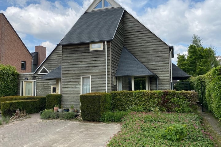 Steenovenstraat 25 in Veghel foto