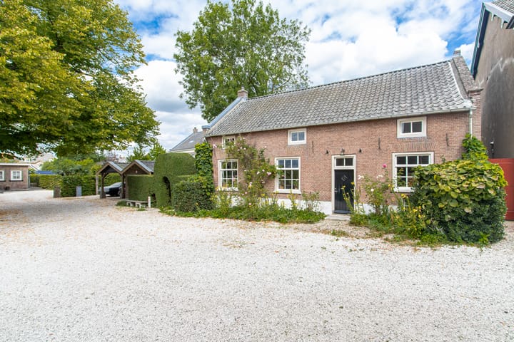 Steenweg 7 in Haaften foto