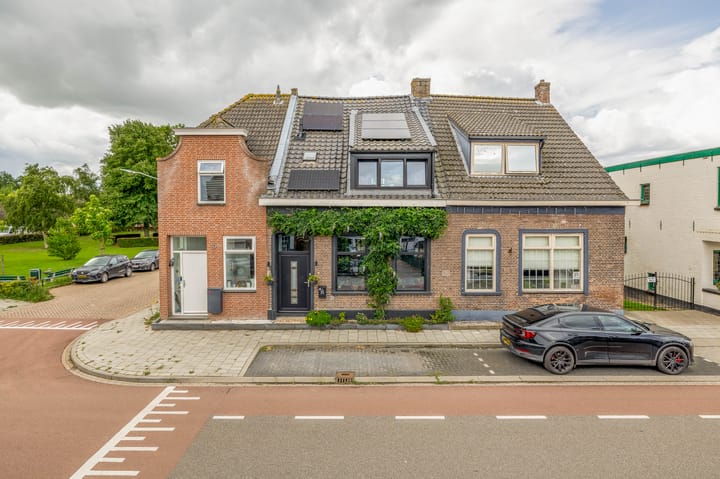 Steenweg 71 in Moerdijk foto