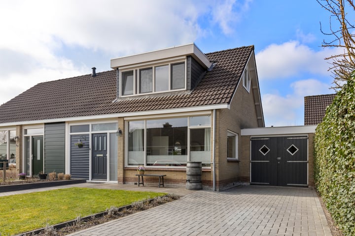 Foto van woning Stein van Malsenstraat 8, Niezijl