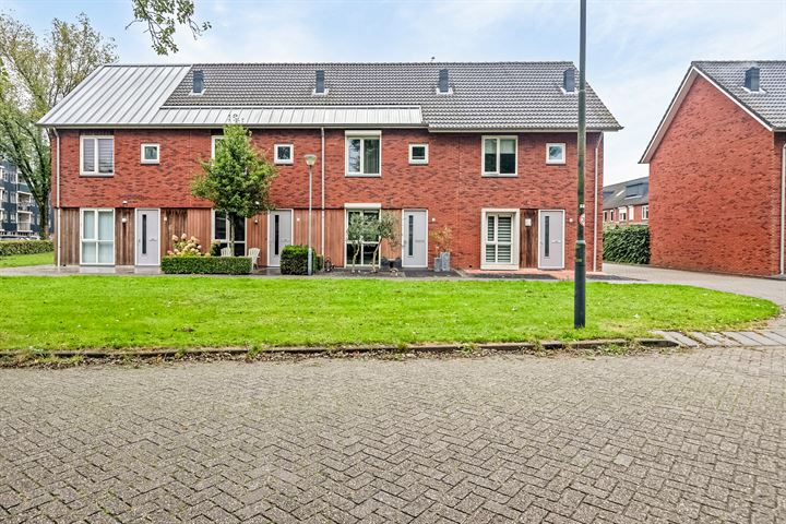 Sterkenburg 7 in Oosterhout foto