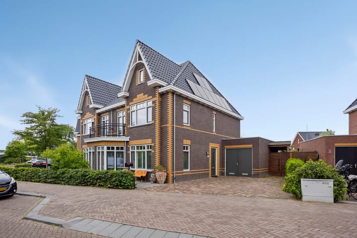 Sterreschans 112 in Oegstgeest foto