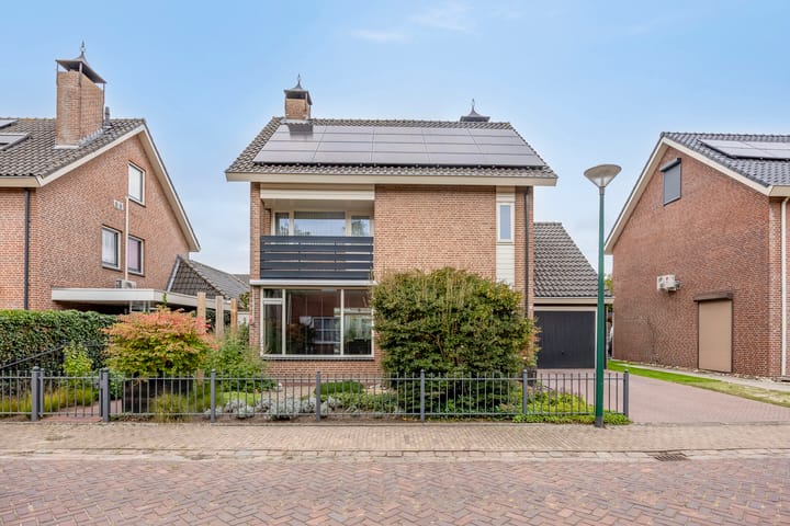 Strausslaan 21 in Heesch foto