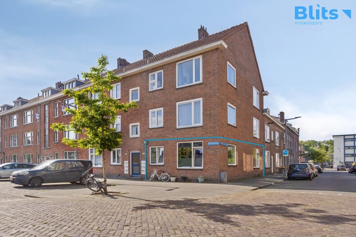 Struitenweg 48A in Rotterdam foto