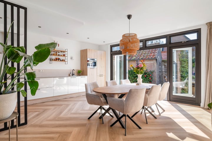 Surinamestraat 24 in Santpoort-Noord foto