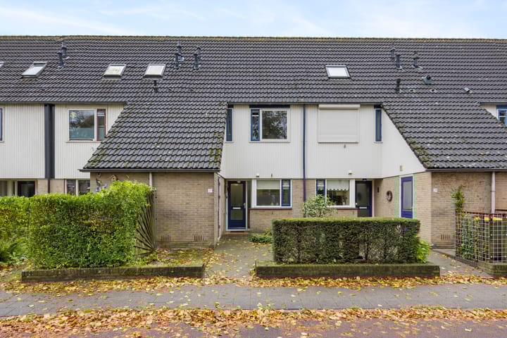 Suze Robertsonstraat 27 in Ede foto