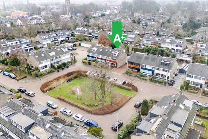 Sweelinckhof 11 in Voorschoten foto