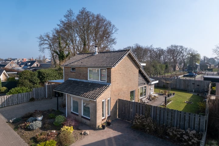 T. Zondagstraat 6 in Roden foto