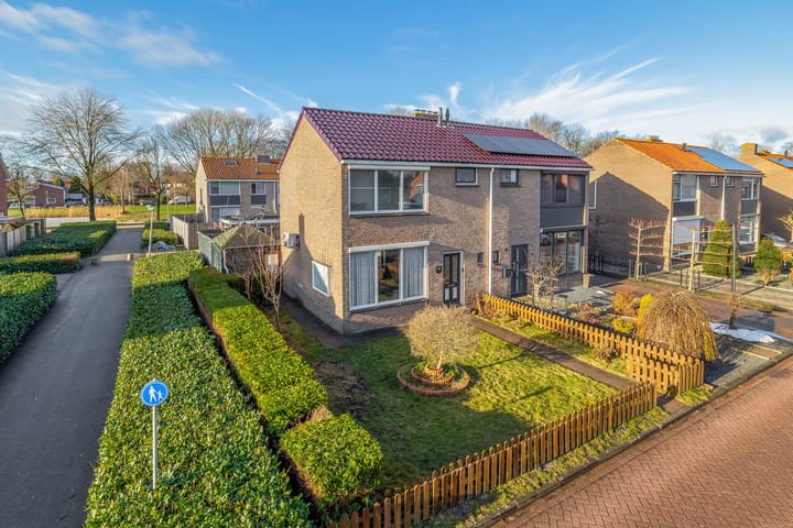 Talmastraat 100 in Veendam foto