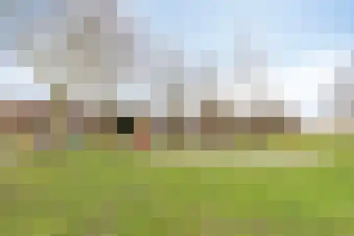 Taunus 10 Helmond thumbnail 5
