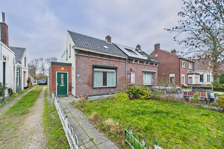 Terneuzensestraat 18 in Zaamslag foto