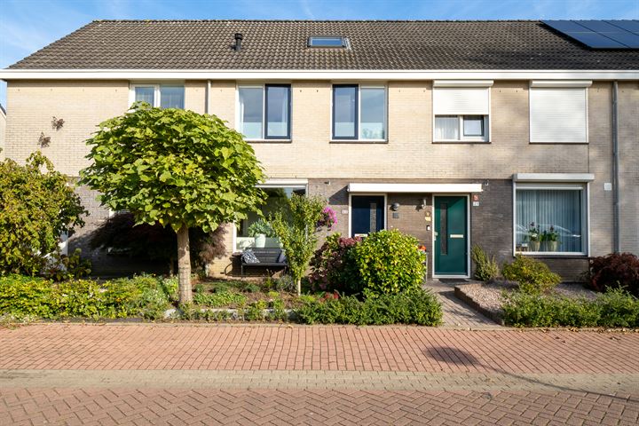 Theo van Doesburgstraat 21 in Enschede foto