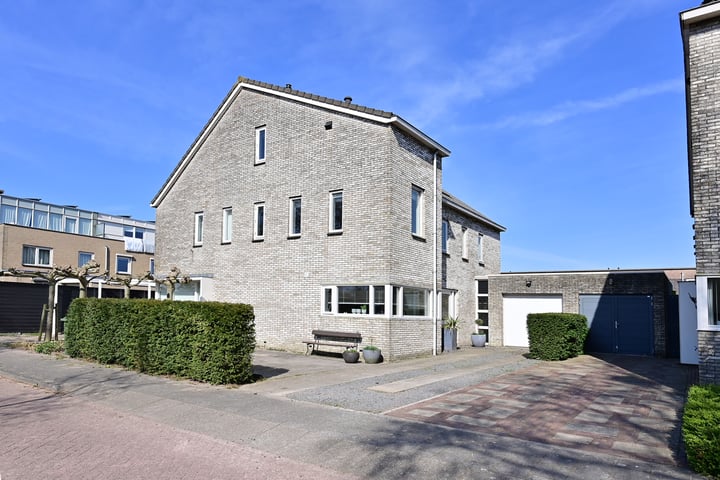 Thomas Moresingel 3 in Huizen foto