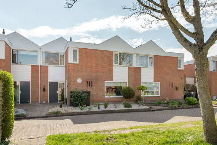 Tichelwurk 2 in Franeker foto