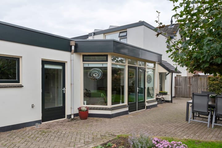 Tielsestraat 18 in Maurik foto